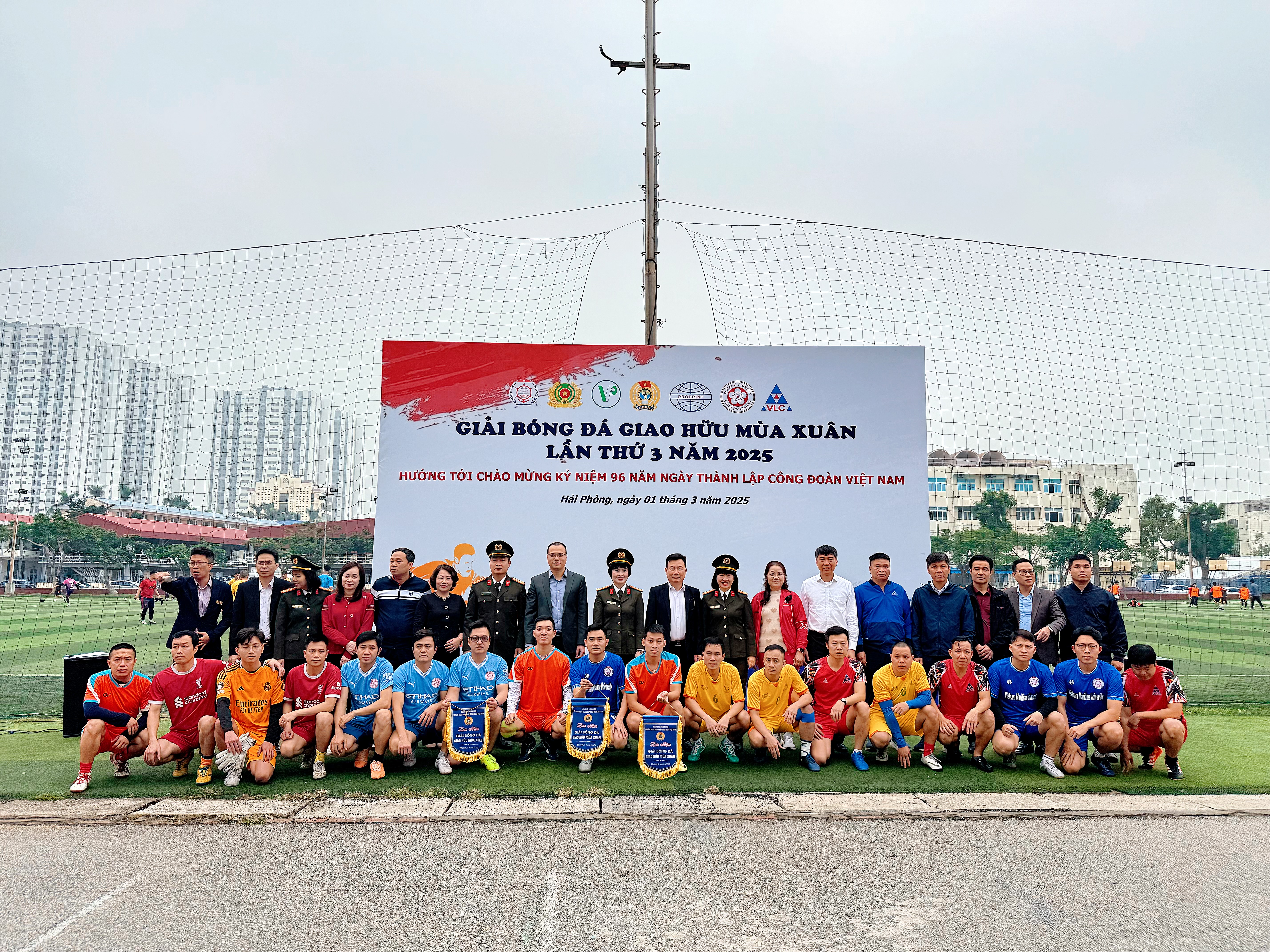 Công đoàn CATP: Sôi nổi Giải bóng đá 